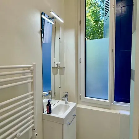 A 2 Pas De La Gare Et Du Centre *